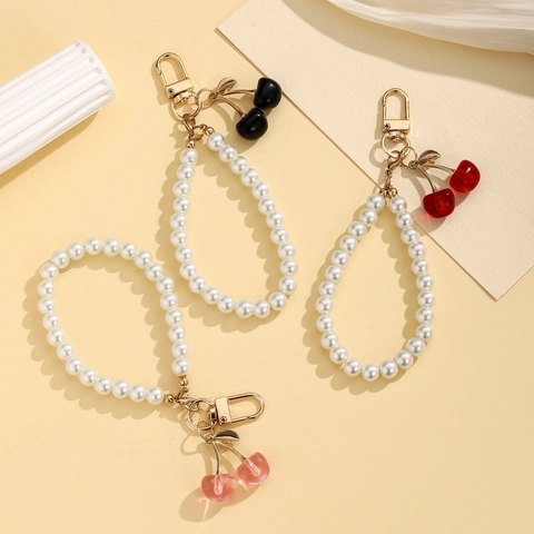 Artificial Pearl Cherry Keychain Pendant For Women Elegant Resin Cherry Hand Strap Bag Charms Sweet Fashion Jewelry Accessory
