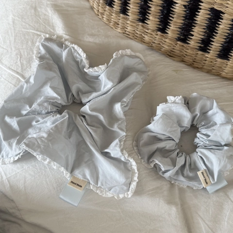 Coletero de Algodón Azul Claro Hecho a Mano Con Borde de Encaje Blanco Elegante Cuerda para Cabello Lazo para Mujer Diario