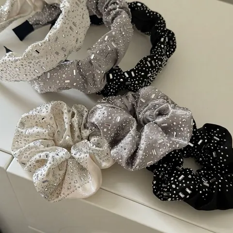 Cerchietto in Raso Pieghettato Con Strass di Lusso Per Donna Cerchietto Con Nodo di Cristallo Scintillante Accessori Capelli Matrimonio