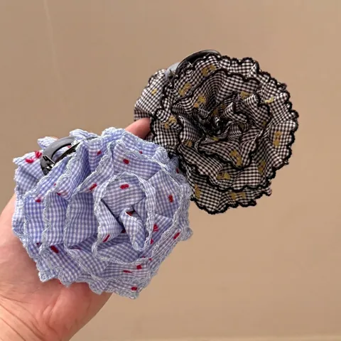 Large Gingham Fabric Flower Hair Claw Clip For Women Fashion Pleated Shark Clip Hair Accessories For Thick Hair Daily Party