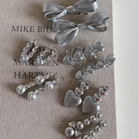 Fermaglio per Capelli in Lega d'Argento con Cuore e Fiocco per Donna Minimalista Coreano Clip per Frangia con Strass