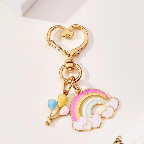 Porte-clés Mignon en Alliage Arc-en-ciel et Ballon Plaque Or Émail Forme de Coeur Pendentif de Sac Cadeau Créatif pour Femmes