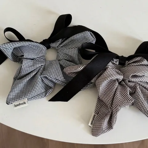 Dames Grote Strik Haarelastiekje Zwart Wit Ruitjes Satijnen Lint Elegant Koreaans Handgemaakt Haaraccessoire