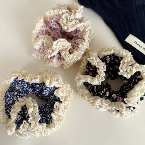 Handgemachte Retro Koreanischen Stil Floral Haargummi Doppelreihiger Spitzenbesatz Geraffte Haargummi Sanfte Süße Mädchen Pastorale Haarschmuck