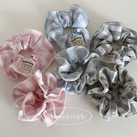Coleteros de Estilo Coreano con Cuadros Gingham Dulce Sujetador de Pelo de Tela con Etiqueta de Oso Banda Elástica para Mujer