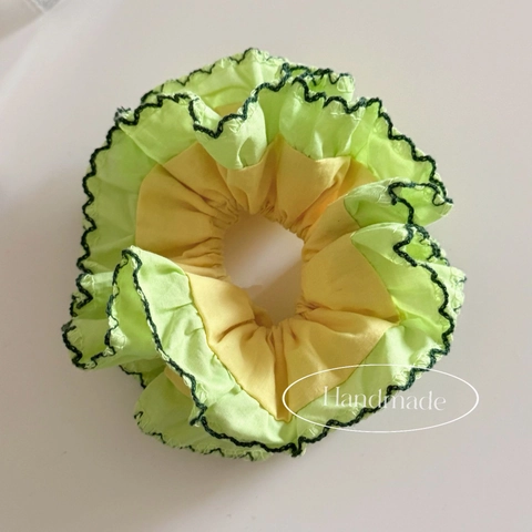 Handgemaakte Tweekleurige Stof Scrunchies Voor Dames Geel Groen Golvende Rand Oversized Hoge Elasticiteit Haarelastiekjes Mode