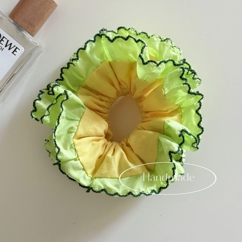 Handgemaakte Tweekleurige Stof Scrunchies Voor Dames Geel Groen Golvende Rand Oversized Hoge Elasticiteit Haarelastiekjes Mode