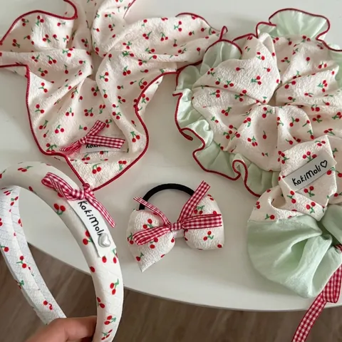 Accessori per Capelli Donna con Fiocco a Scacchi e Ciliegie Elastici in Tessuto Coreano Cerchietto con Nastro Elegante Decorazione Capelli Stile Pastorale