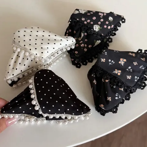 Elegante Molletta per Capelli a Triangolo in Tessuto Francese Con Perle Artificiali Stampato a Pois Floreale Pinza a Granchio per Donna