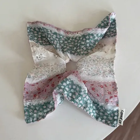 Chouchou Patchwork Floral Vert pour Femmes Style Forêt Grand Nœud en Tissu Élastique à Cheveux Douce Mode Accessoires