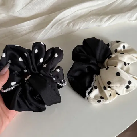 Vintage Elegant Polka Dot Satin Haargummi Mit Künstliche Perle Spleißen Haargummi Für Damen Pferdeschwanz Mode Accessoire