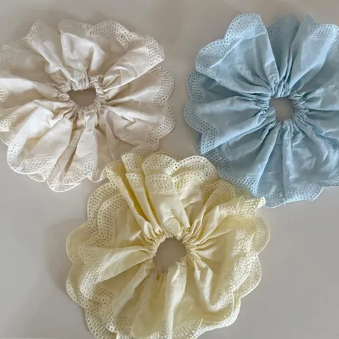Coletero de Encaje Extra Grande Estilo Coreano para Mujer Elegante Gomas para el Pelo con Flores Caladas Doble Capa Accesorios Hechos a Mano