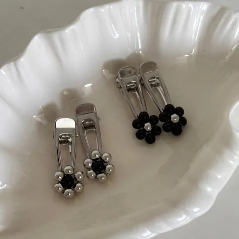 Koreanischer Stil Einfache Silberne Blume Entenschnabel Haarspange Für Damen Geometrische Metall Alligator Clip Elegante Haarspange