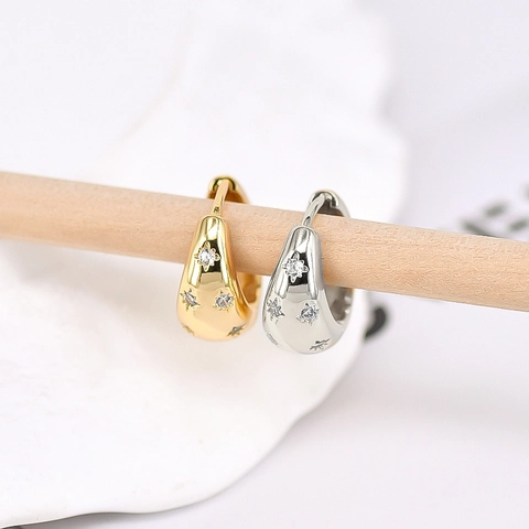 Boucles d'Oreilles Huggie Étoile à Huit Branches en Zirconia pour Femmes Tige en Argent Sterling 925 Cuivre Forme en U Créoles Or Argent Bijoux