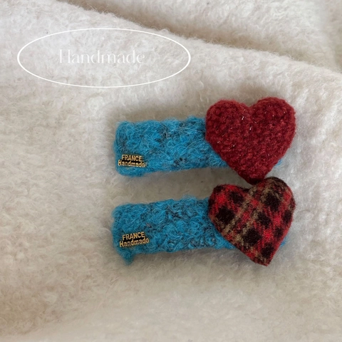 Vintage Red Plaid Heart Plush Hair Clip Blue Contrast Color Knitted Bangs Clip Handmade Chic Hair Accessories For Women