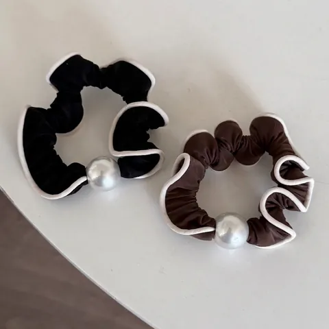 French Style Minimalist Fabric Scrunchie With Large Artificial Pearl Contrast Edging Hair Tie For Women Everyday Commute Fashion Accessory