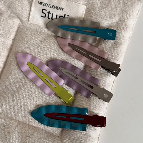 Pinzas para el Cabello de Metal con Borde Ondulado Estilo Coreano para Mujer Clip de Pico de Pato sin Costuras Morandi