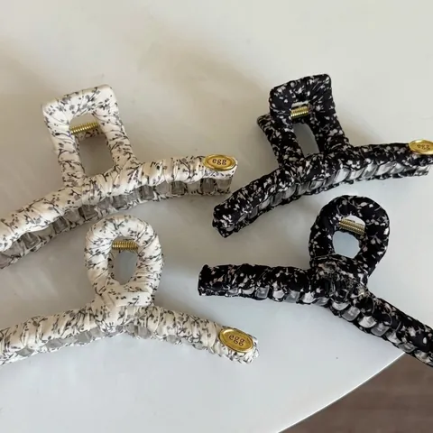Koreanischer Stil Stoffumwickelt Haarklammer Mit Blumenmuster Goldanhänger Vintage Große Haifisch-Clip Haarschmuck Damen
