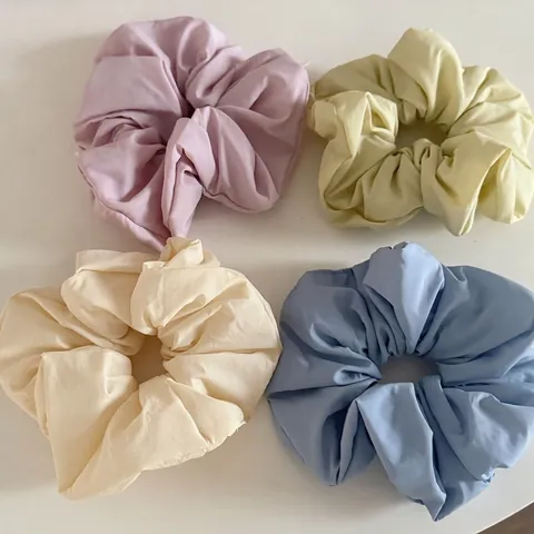 Women Large Pleated Fabric Scrunchies Solid Color Oversized Elastic Hair Ties Ruched Hair Bands Fashion Hair Accessories