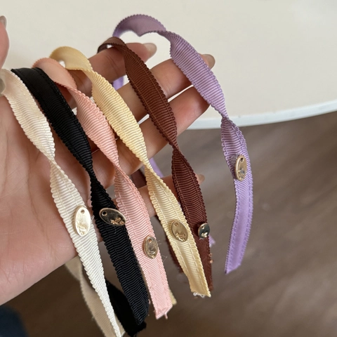 Diadema en Espiral de Cinta para Mujer Diadema de Tela Retorcida con Colgante de Metal Dorado Accesorio Elegante para el Cabello de Moda