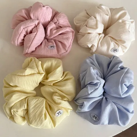 Women Korean Fresh Style Pleated Fabric Scrunchies With Bow Button Decoration Elastic Hair Bands Daily Ponytail Holders