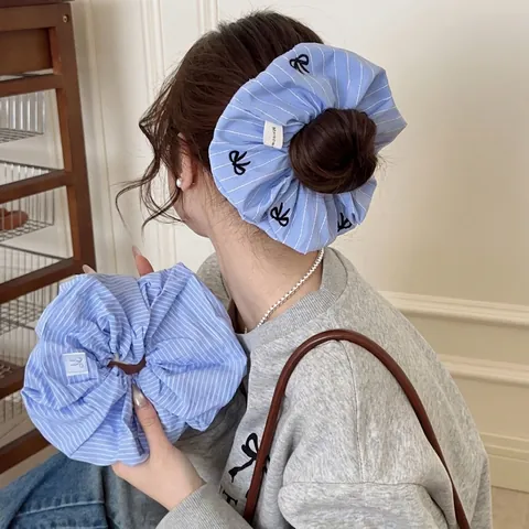 Scrunchie a Righe Blu e Bianche Con Motivo a Fiocco Nero Elastico per Capelli in Tessuto Grande per Donna e Ragazza