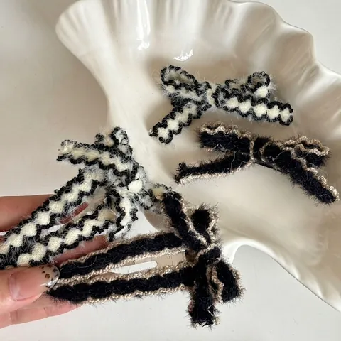 Koreanische Süße Gestrickte Wollene Bogen Haarklammer Handgemachte Schachbrett Gestreifte BB Clip Temperament Seite Pony Clip Kopfschmuck