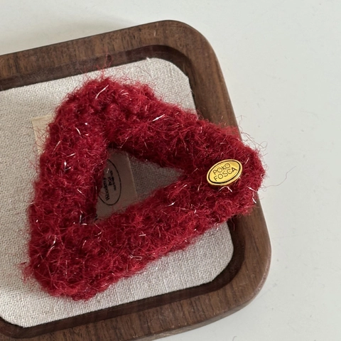 Elegante Fermaglio per Capelli a Pinza in Lana Peluche Rosso Vino Con Etichetta in Metallo Oro Fermaglio Invernale Donna Accessori Quotidiani