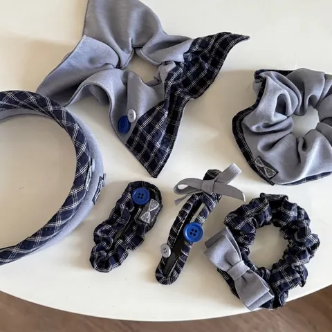 Vintage Plaid Lace Fabric Hair Accessories Set For Women Handmade Blue Scrunchie Wide Headband With Button Decor Daily Hair Styling