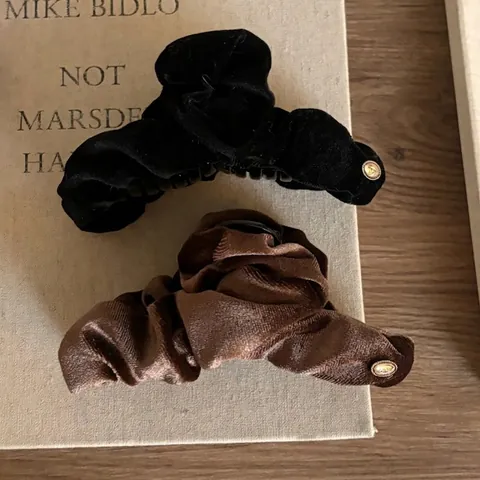Pinza per Capelli Grande in Velluto Vintage Francese Elegante Fiocco Clip di Squalo per Donna Nero Caffè Rosso Vino Accessori per Capelli Piastra Love in Metallo