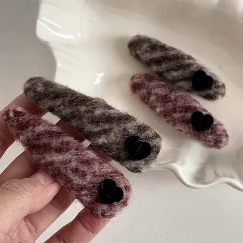 Französischer Stil Plüsch Herz Haarclip Retro Handgefertigt Filz Haarklammer Süß BB Clip Pony Seitenclip Haarschmuck Für Damen