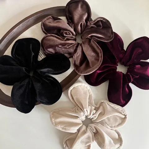 Elastico per Capelli Vintage in Velluto a Forma di Fiore Elegante Grande Fascia Floreale Morbida per Donna Moda Autunno Inverno Accessori Capelli