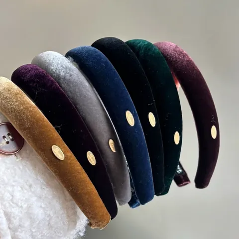 Eleganter Samt Gepolstert Stirnband Für Damen Retro Französischer Stil Haarband Mit Metalletikett Künstliche Perle Kopfschmuck