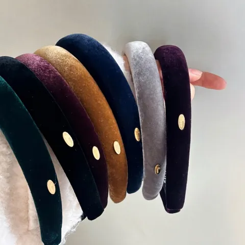 Eleganter Samt Gepolstert Stirnband Für Damen Retro Französischer Stil Haarband Mit Metalletikett Künstliche Perle Kopfschmuck