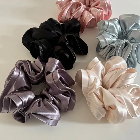 Women Elegant Satin Scrunchie With Ruffles Large Pleated Hair Tie Solid Color Fashion Ponytail Holder Hair Accessories