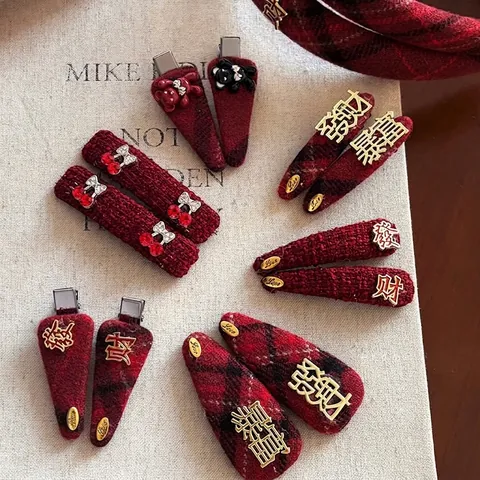 Fermaglio per Capelli a Cerchietto in Tessuto Scozzese Rosso Decorazione Caratteri Cinesi Oro Accessorio per Capelli Vintage per Donna