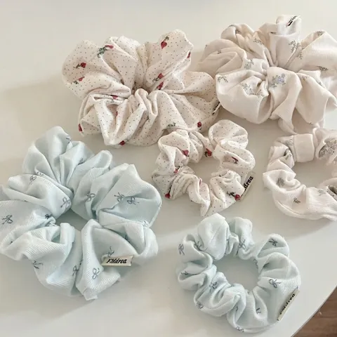 Chouchou en Tissu Floral Vintage pour Femmes Filles Élastiques à Cheveux Plissés Corde à Cheveux Accessoires de Cheveux Frais