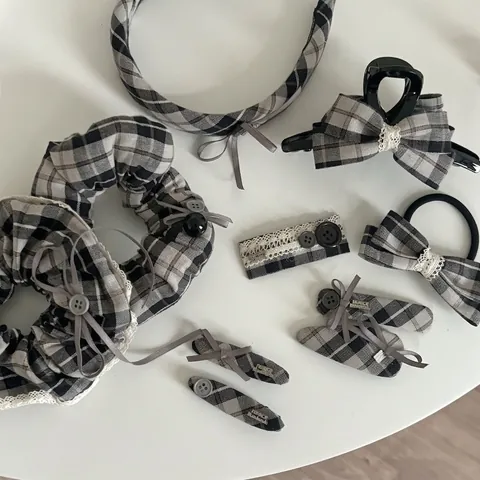 Vintage British Plaid Gingham Hair Claw Clip Fabric Bow Small Hairclip With Lace Edge Hair Accessories For Women Daily