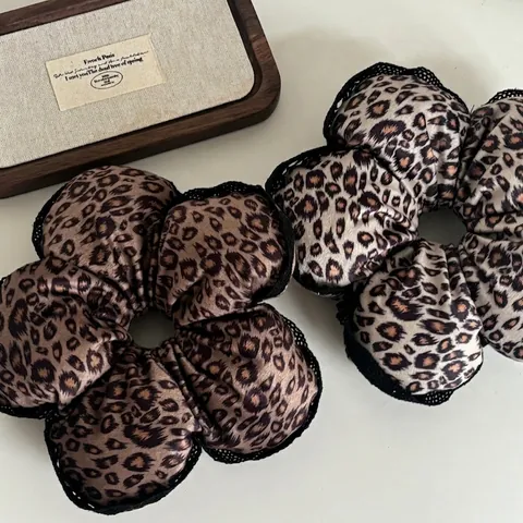 Coletero de Flores de Satén con Estampado de Leopardo Borde de Encaje Elegante Cinta para el Pelo Floral para Mujer Accesorios