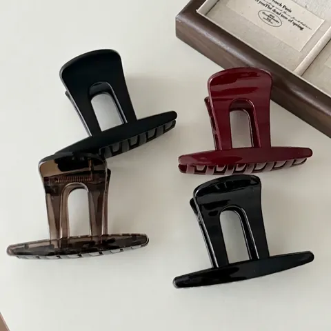 Vintage Ankara Red Medium Shark Hair Claw Clip Fashion Geometric PC Hair Accessory For Women Office Daily Use