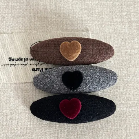 Vintage Hart Stof Haarclip Ovaal Gevlokt Hart Haarpunten Vrouwen Retro Esthetische Haaraccessoires Stijlvolle Zij Fringe Clips