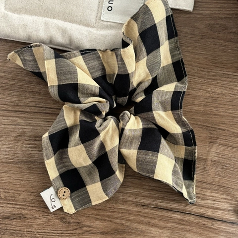 Vintage Orecchini Scrunchies in Tessuto a Quadri Con Decorazione in Bottone di Legno Moda Scacchiera Porta Coda di Cavallo Donna