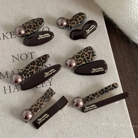 Pinzas para el Cabello con Estampado de Leopardo Francés de Acrílico Color Café Vintage Perla Artificial Pinzas de Pico de Pato para Mujer Accesorios de Moda para el Cabello