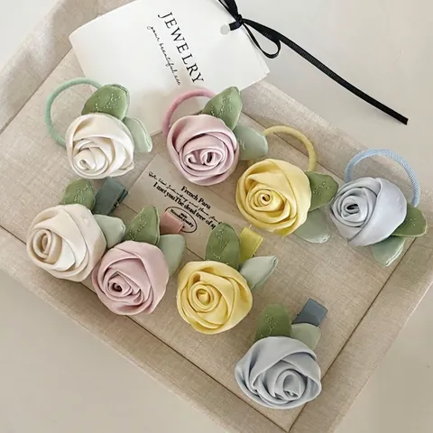 Elegante Handgefertigte Stoff Rose Haarspangen Floral Satin Rose Haargummis Süße Blumen Pony Clips Damen Haarschmuck