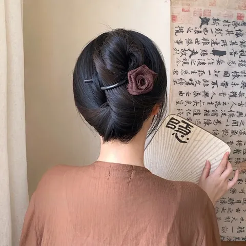 Acrylic Fabric Rose Flower Hair Clip New Chinese Style Vintage Elegant Duckbill Clip Handmade Floral Hair Accessory For Women