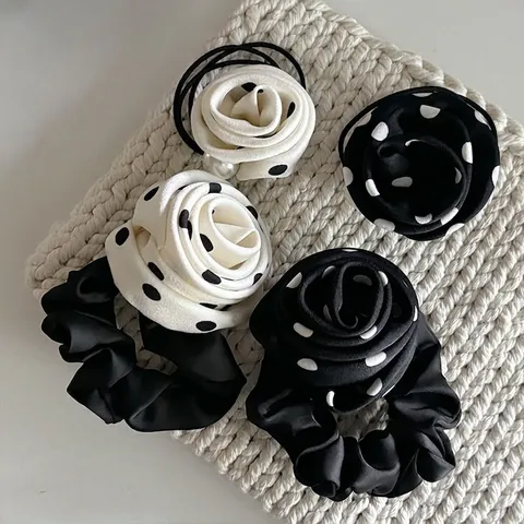 Elegante Scrunchie a Fiori di Rosa a Pois Con Perla Artificiale Tessuto Elastico per Capelli Coda di Cavallo Accessori per Capelli Donna