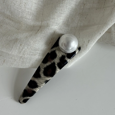 Fermaglio per Capelli in Pelle con Stampa Leopardata Vintage Donna Elegante Fermaglio Ovale con Perla Artificiale