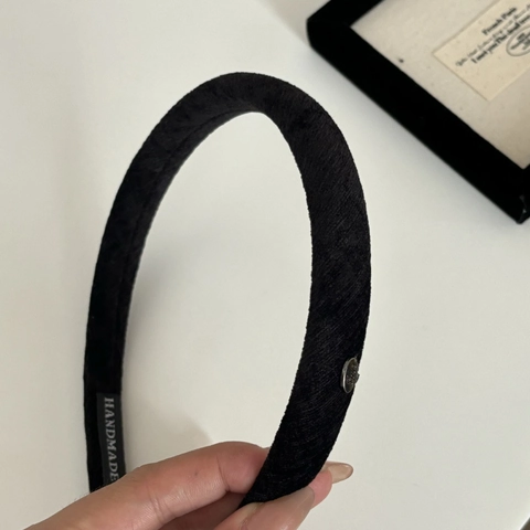Diadema Acolchada de Terciopelo Estilo Coreano para Mujer Aro de Pelo Ancho Retro Con Decoración de Logotipo de Metal Accesorios de Pelo