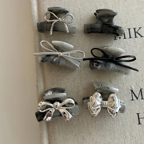 Orecchini Eleganti a Molletta per Capelli in Acrilico Motivo Marmo Fiocco Argento Molletta a Squalo Stile Francese Accessori Capelli
