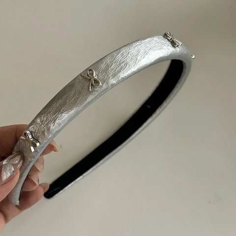 Vintage Leather Bow Headband For Women Metallic Texture Silver Black Hair Band Fashion Commute Hair Accessories Jewelry
